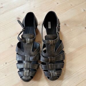 Wolverine sandals Size 7